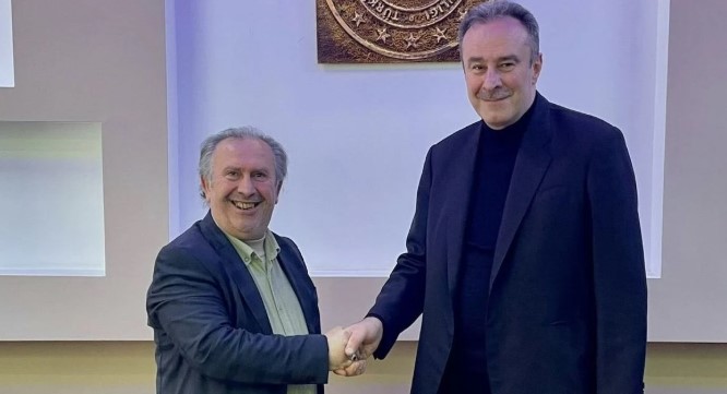 Güneysu Esnaf Odası’nda Bayrak Değişimi: Başkanlık Görevi Gündoğar’ a Devredildi