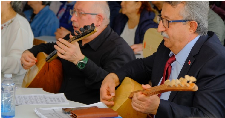 Eskişehir'de yaş almış vatandaşlar konser programında buluştu