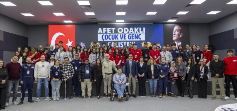 Mersin Büyükşehir Belediyesi, “Afet Odaklı Çocuk ve Genç Çalıştayı” düzenledi