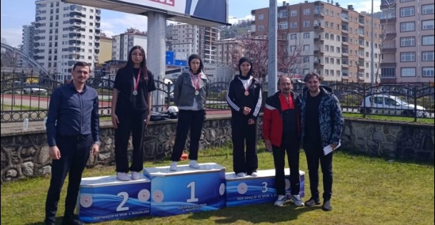 Atletizmde Zirve Kalkandere’den: Şehit Fikret Metin Öztürk Çpal Farkı