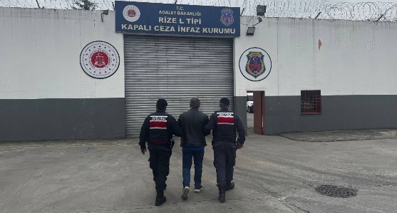 Rize’de Hırsızlık Hükümlüsü Yakalanarak Cezaevine Gönderildi