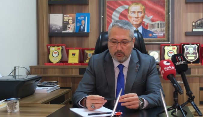 Isparta'da 7 kişinin öldüğü yolun tamamlanmamasına CHP ve Zafer Partisi İl Başkanlarından tepki