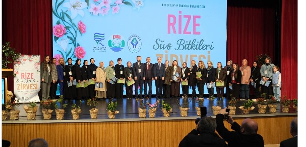 Rize Süs Bitkileri Zirvesi Başladı