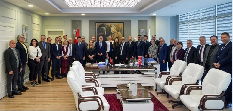Başkan Kaya’ya Doğum Günü Sürprizi: