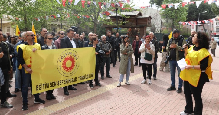 Eğitimde şiddete karşı Seferihisar’da yürüyüş düzenlendi