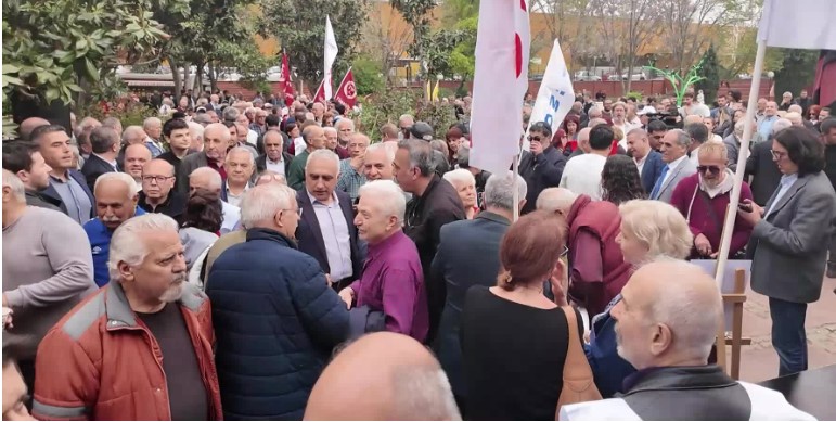 Efeler Belediyesi’ne ait Nevzat Biçer Nikah ve Konferans Salonu’nun vakıf tesciline tepki.