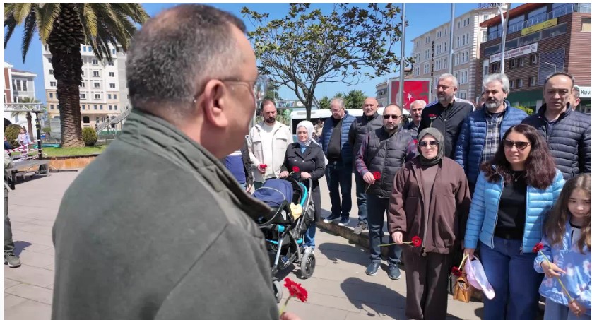 Okul saldırıları protesto edildi... 