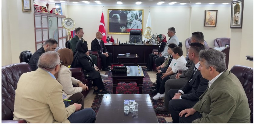 Kırıkkale’de belediye başkanlığı koltuğu 23 Nisan için çocuklara emanet edildi