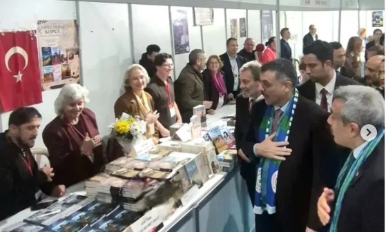 Rizeli Yazar Hatice Yılmaz Kopuz: “Kitaplarım Geçmişten Geleceğe Işık Tutuyor”