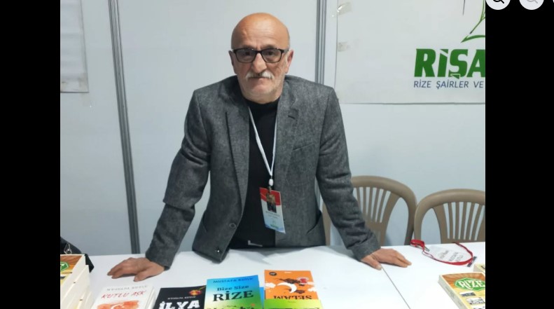 Rizeli Yazar Mustafa Kutlu, 3. Rize Kitap Fuarı’nı Değerlendirdi