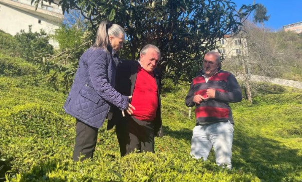 CHP Heyeti Of’ta Çay Üreticileriyle Buluştu