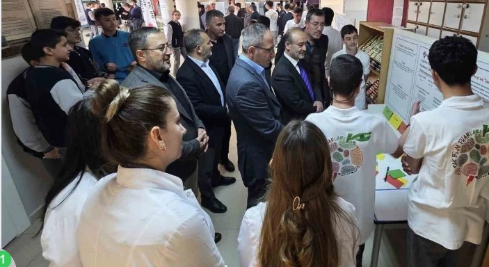 Bayburt’ta Öğrencilerden Bilim Şöleni: 17 Proje Sergilendi