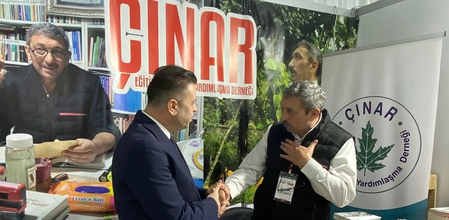 Rize İl Milli Eğitim Müdürü Akmeşe’den Kitap Fuarına Ziyaret
