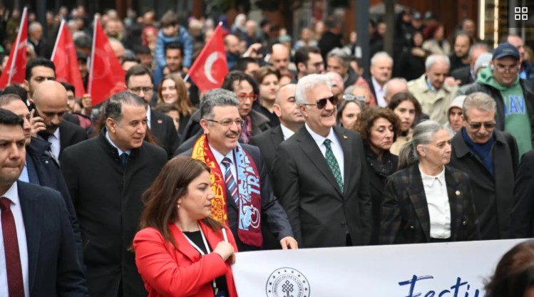 26. Uluslararası Karadeniz Tiyatro Festivali Coşkuyla Başladı