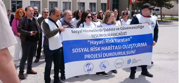Psikolog Yusuf Duman'ın bıçaklı saldırıya uğraması Eskişehir'de protesto edildi