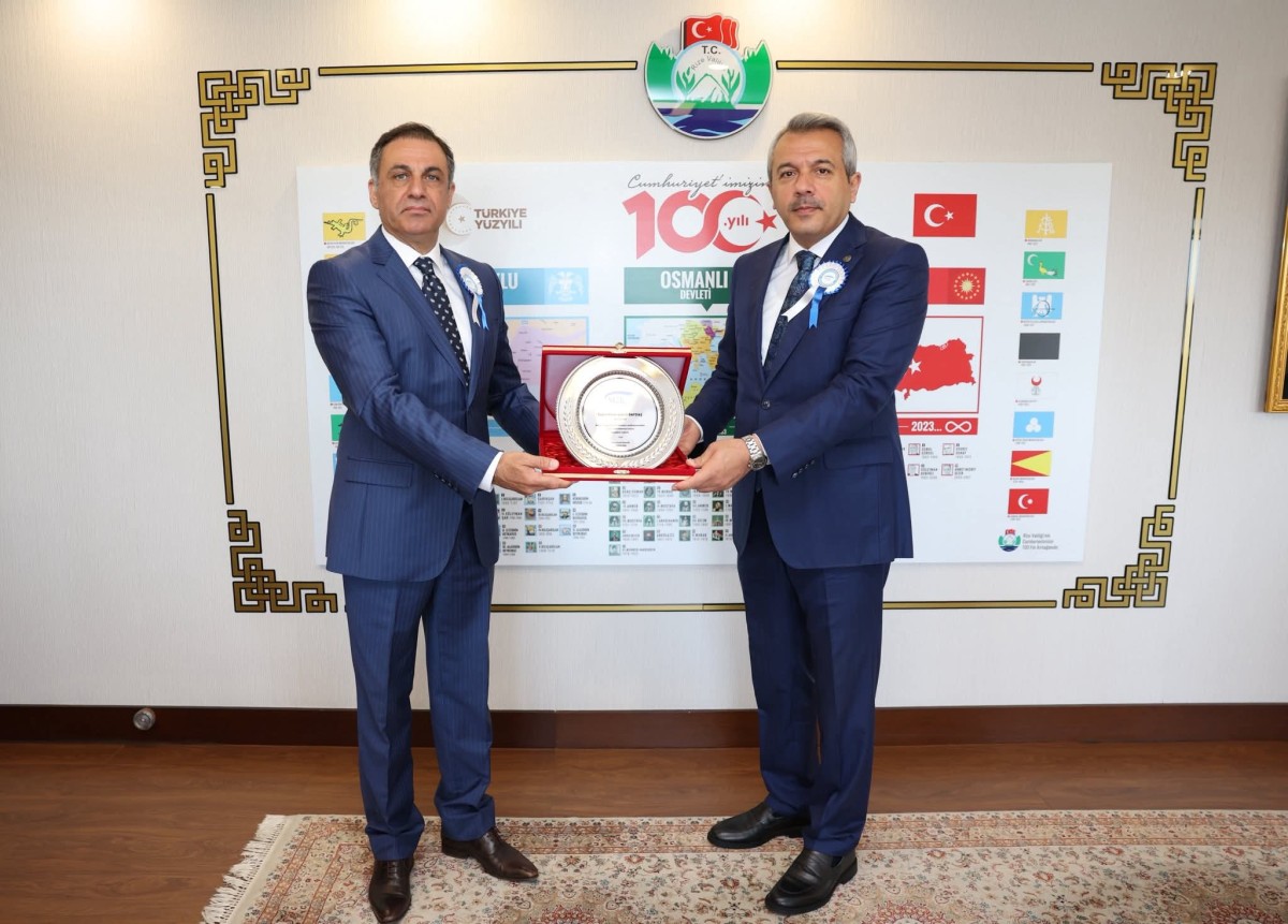 Sosyal güvenlik haftası çerçevesinde, SGK Rize İl Müdürü Durmuş’tan Vali Baydaş’a ziyaret