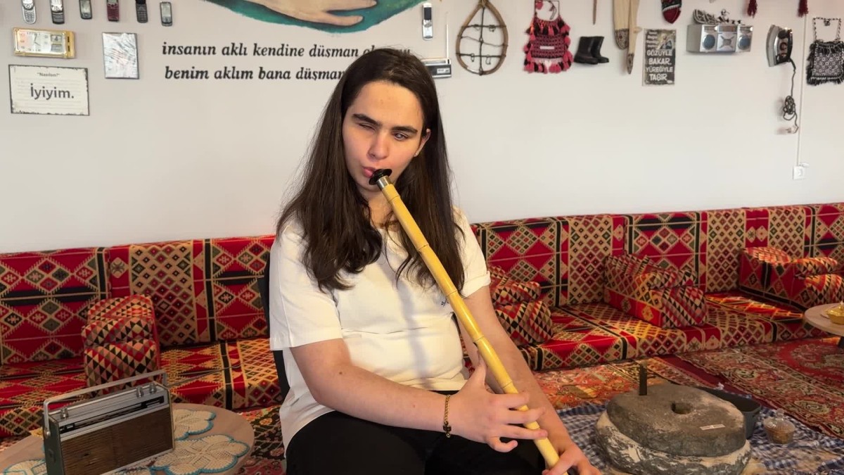 Hakkarili görme engelli Beyza, 