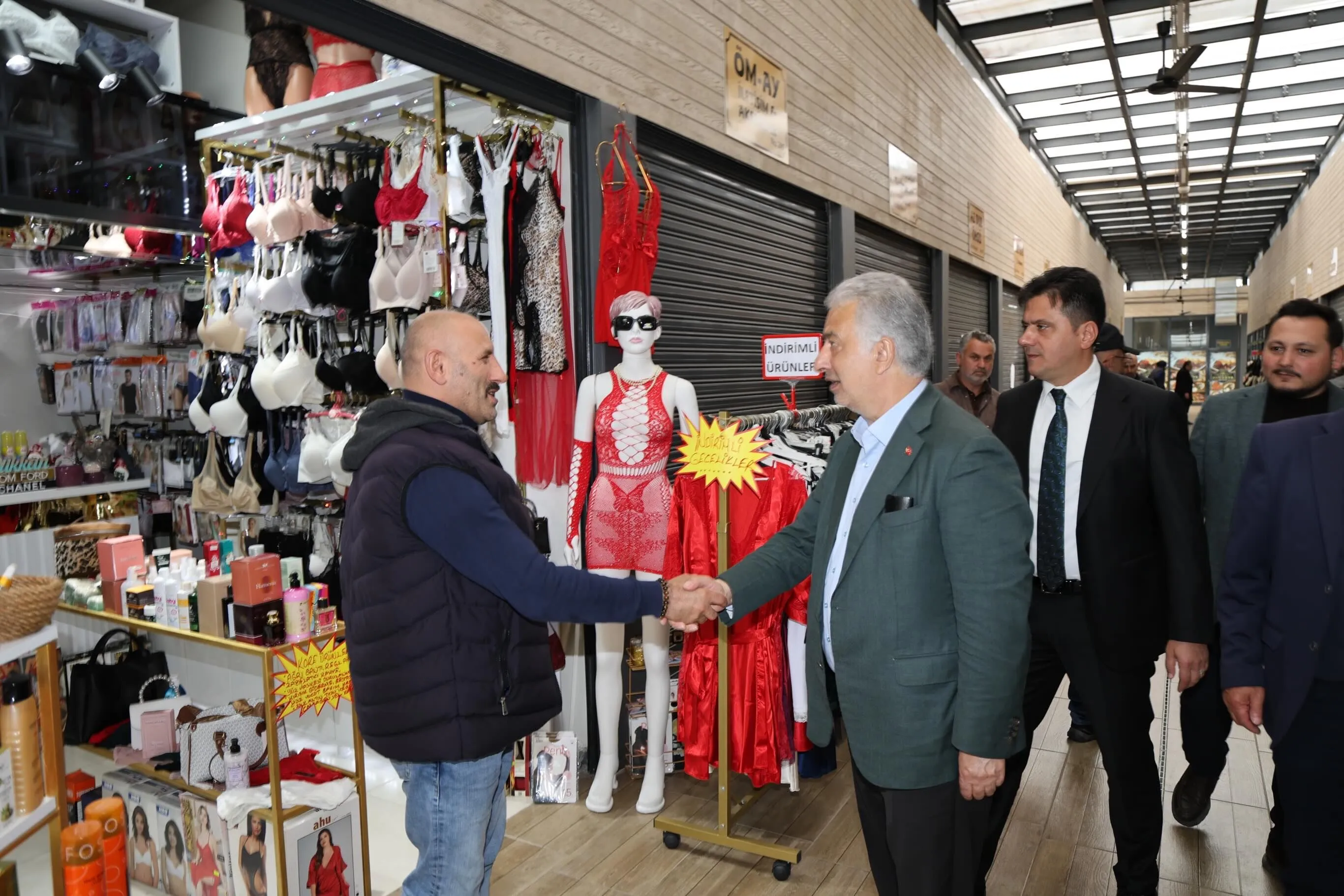 Milletvekili Vehbi Koç’tan Avrasya Pazarı Çıkarması: “Esnafımız Ekonominin Can Damarı”