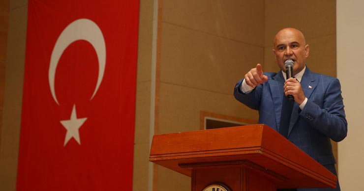 İYİ Parti Grup Başkanvekili Turhan Çömez Rize’de Partililerle Buluştu