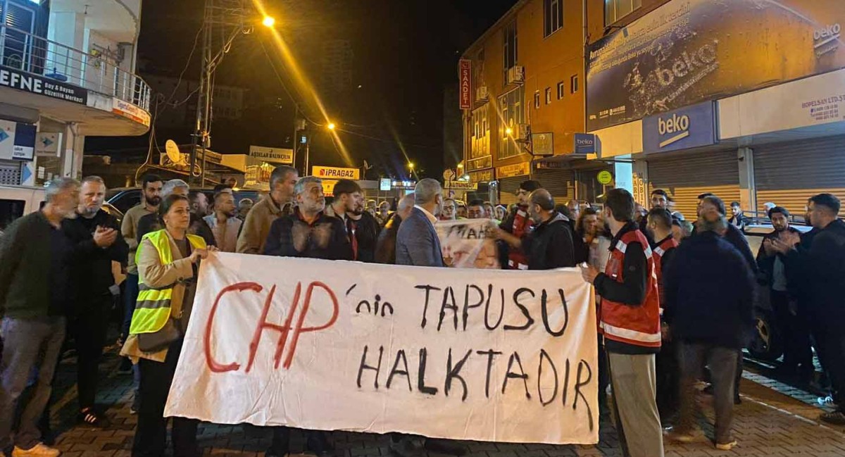 Hopa’da “Mutlak Butlan” Kararına Protesto: “Halk İradesine Sahip Çıkacağız”