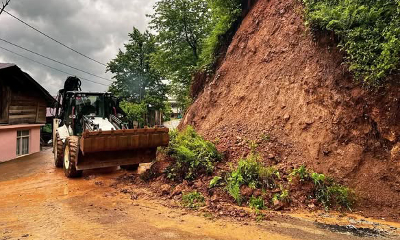 Rize’de Şiddetli Yağış 27 Köyü Etkiledi