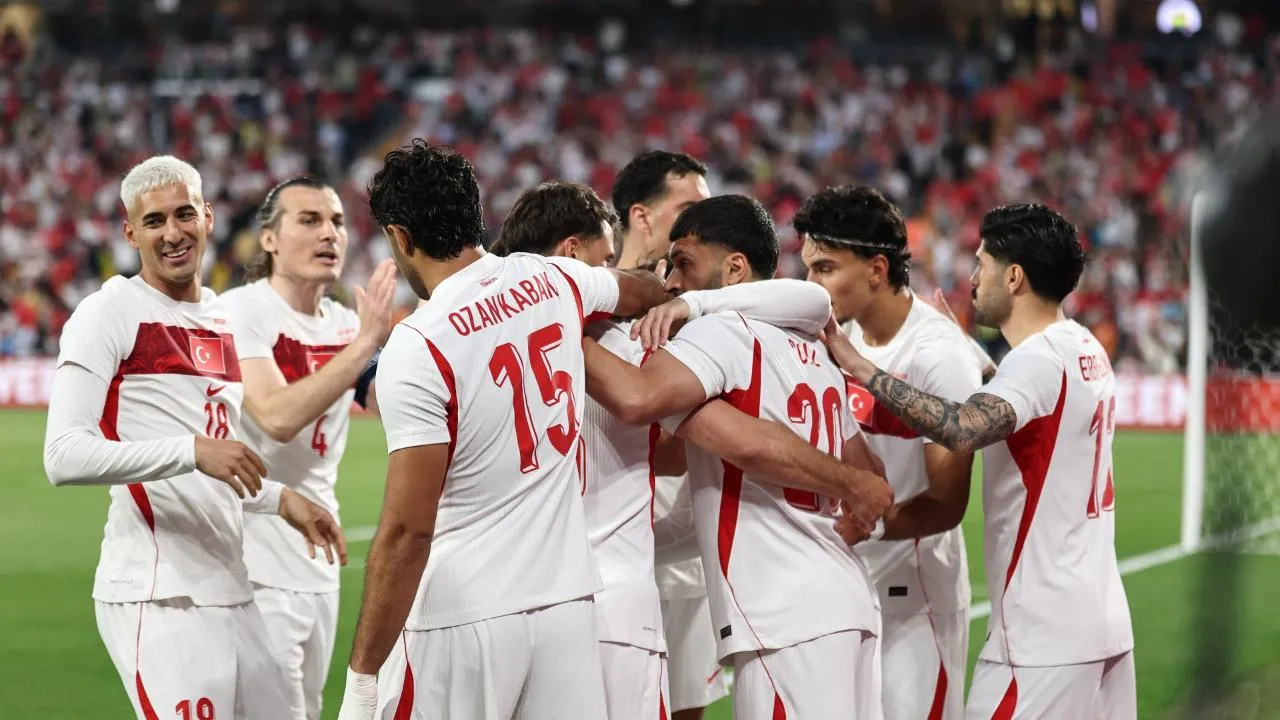 Bizim Çocuklar'dan Dünya Kupası Mesajı! Kuzey Makedonya'ya 4 Gollü Tarife