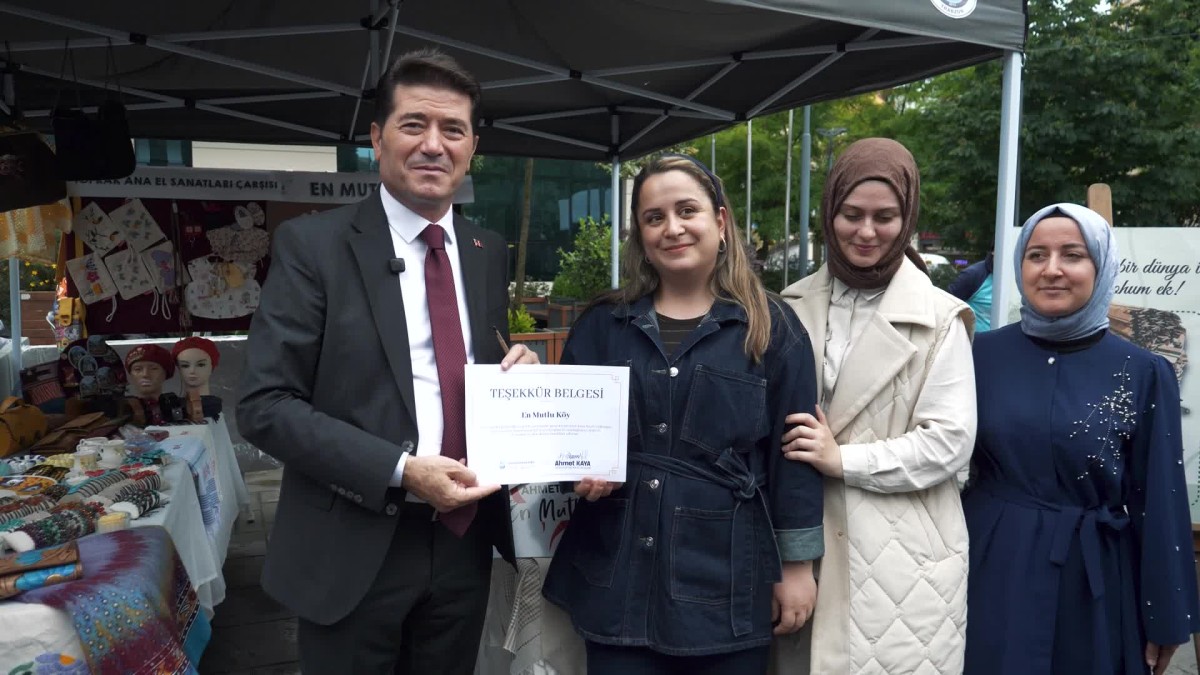 Ortahisar'da el emeği ürünler, El Sanatları Kursları Yılsonu Sergisi’nde görücüye çıktı