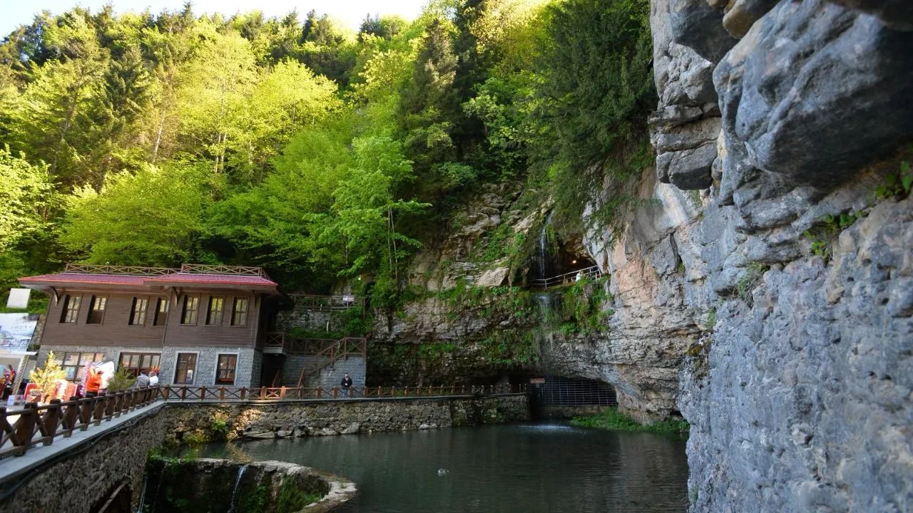 Trabzon'un Turizm Noktalarına Yoğun İlgi! 2026'da 131 Bin 650 Ziyaretçiye Ulaşıldı