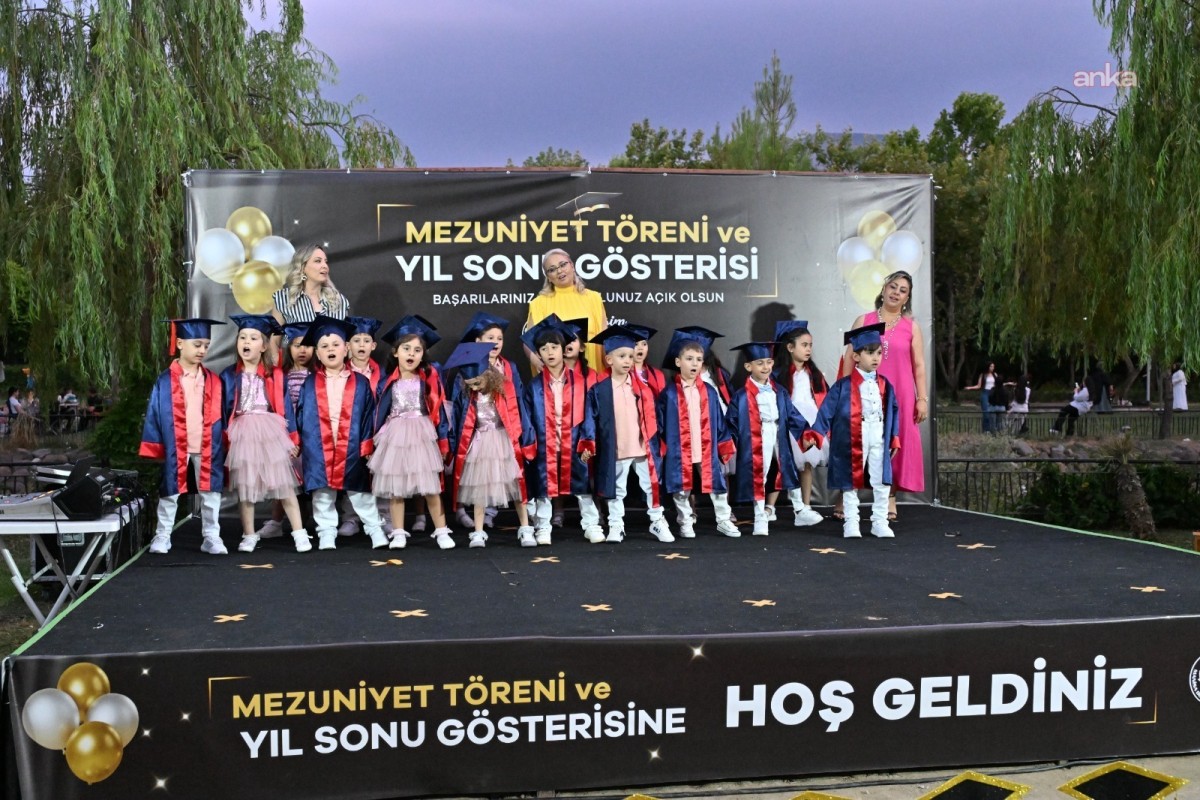 Manisa Büyükşehir Belediyesi Çocuk Eğitim Merkezleri'nde mezuniyet heyecanı