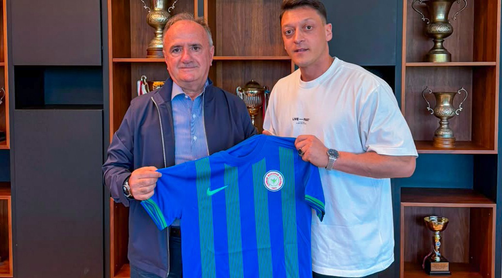 Başkan Saruhan “Rizespor Akademi” İçin Mesut Özil İle Bir Araya Geldi