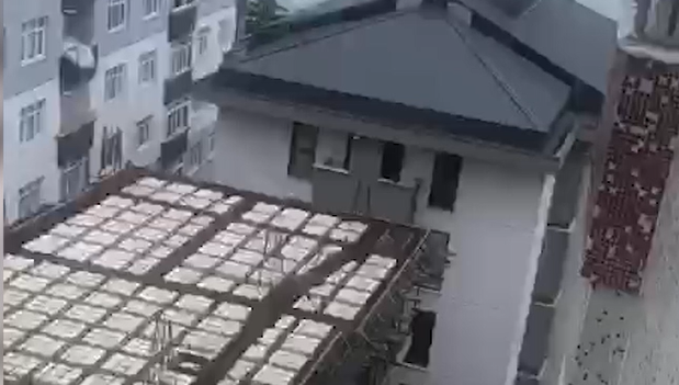 Kararına Rağmen Belediyenin Yıkım kararını uygulamamasına Mahalleli Tepkili