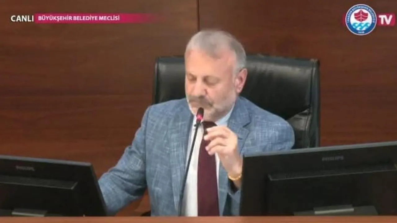 Trabzon Büyükşehir Belediye Meclisi'nde Barış Mesajı: Karşılıklı Özürlerle Gerginlik Sona Erdi
