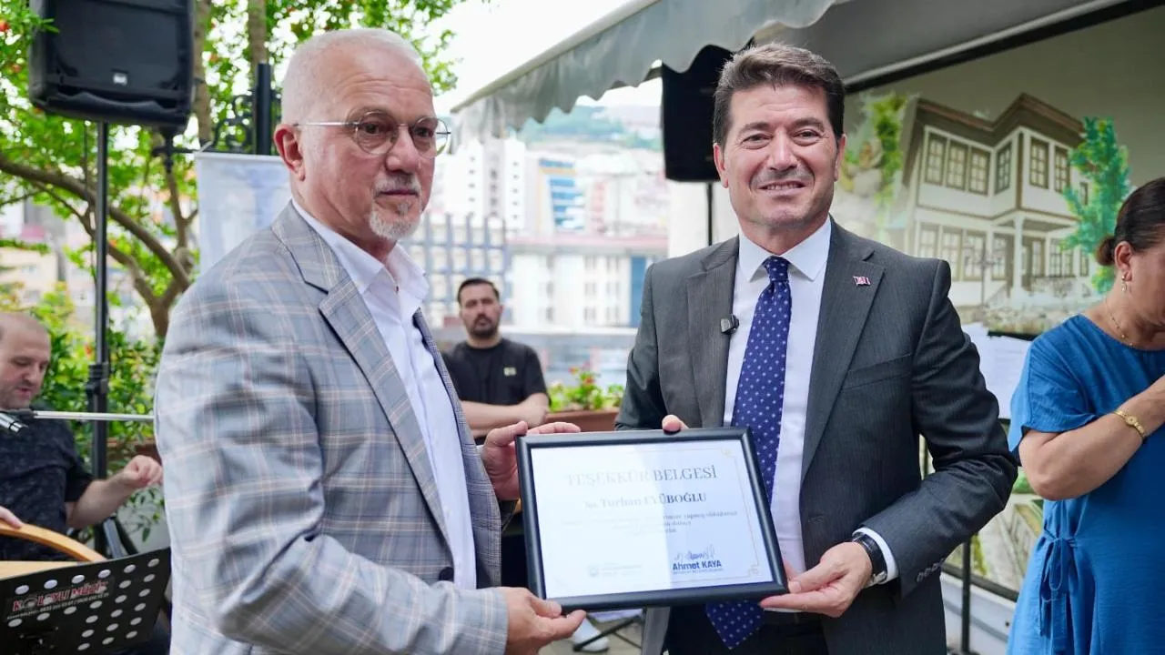 ORTAHİSAR’DA ‘ANNEMİN SEVDİĞİ ŞARKILAR’ SESLENDİRİLDİ