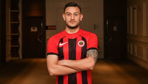 Rizeli M. Ensar Çavuşoğlu Süper Lig'de! Gençlerbirliği ile 3 Yıllık Sözleşme İmzaladı