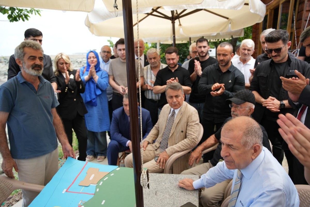 Ümit Özdağ, Pazar’da Balıkçıların Sorunlarını Dinledi