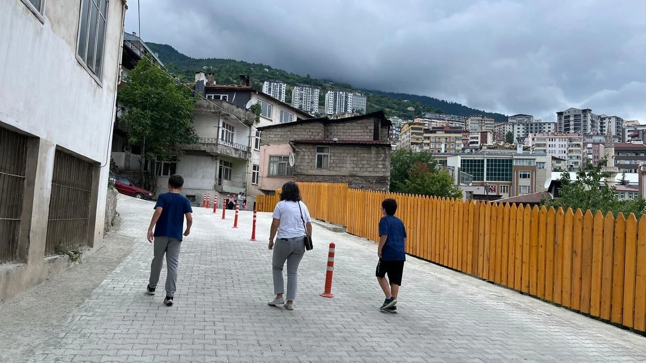 Yol Yenilendi, Güvenlik Artırıldı