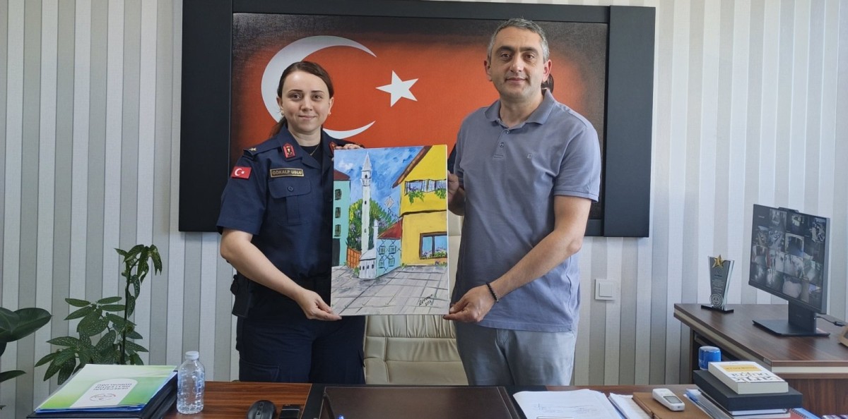 Kadın Teğmenden Okul Ziyareti