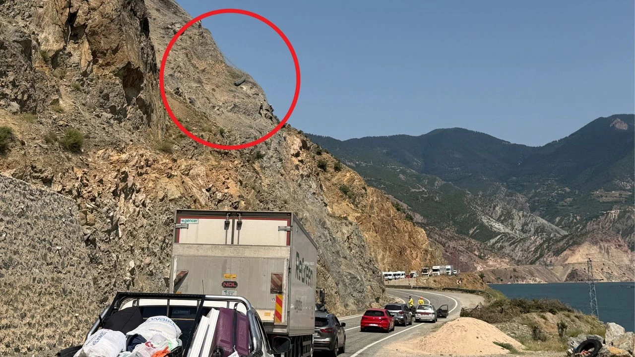 Ardanuç-Şavşat Yolunda Çelik Telle Önlem Aldılar