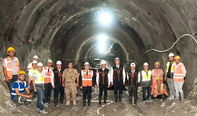 7100 Metrelik Kırık Tüneli’nde Kazı Ve Destek Çalışmalarının % 90’ı Tamamlandı,