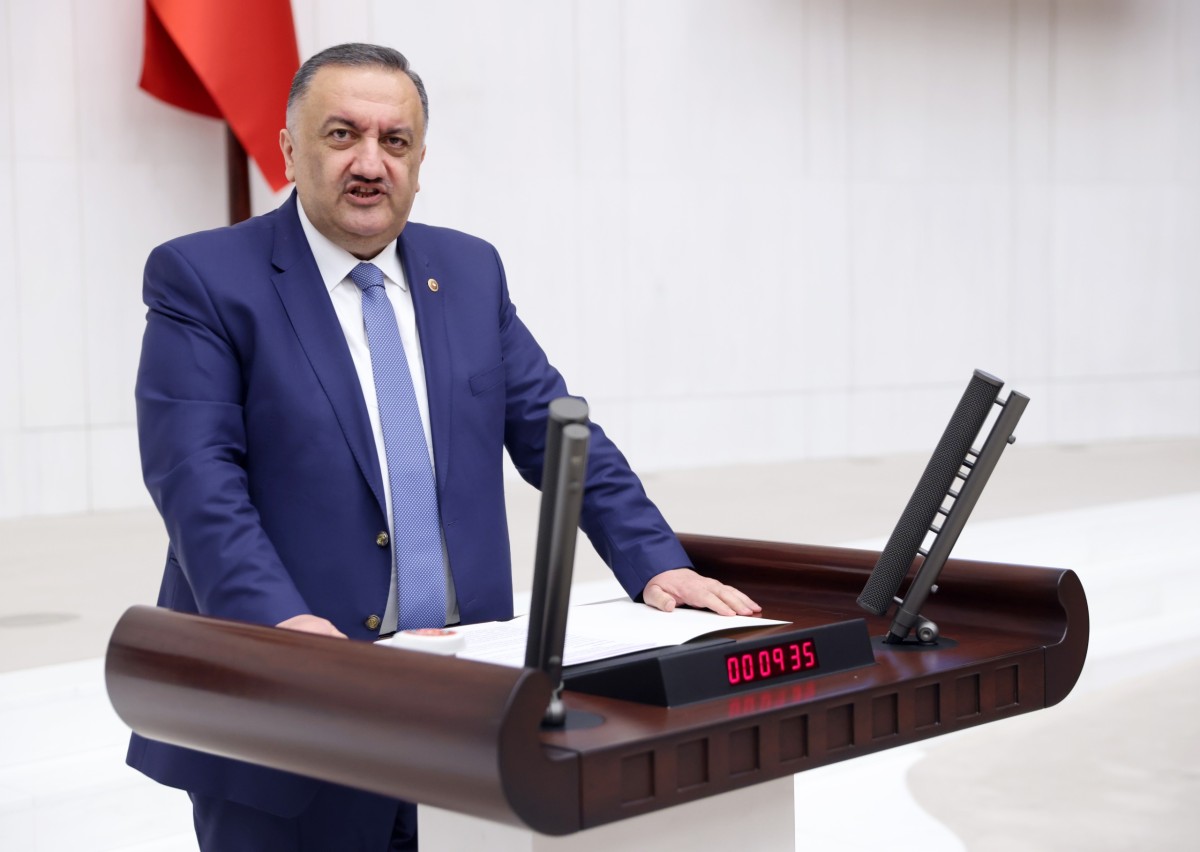 Hasan Karal’dan AK Parti’nin 25. Yılına Eleştiri: “Bunca Umut, Bunca Fedakârlık Ne İçindi?”