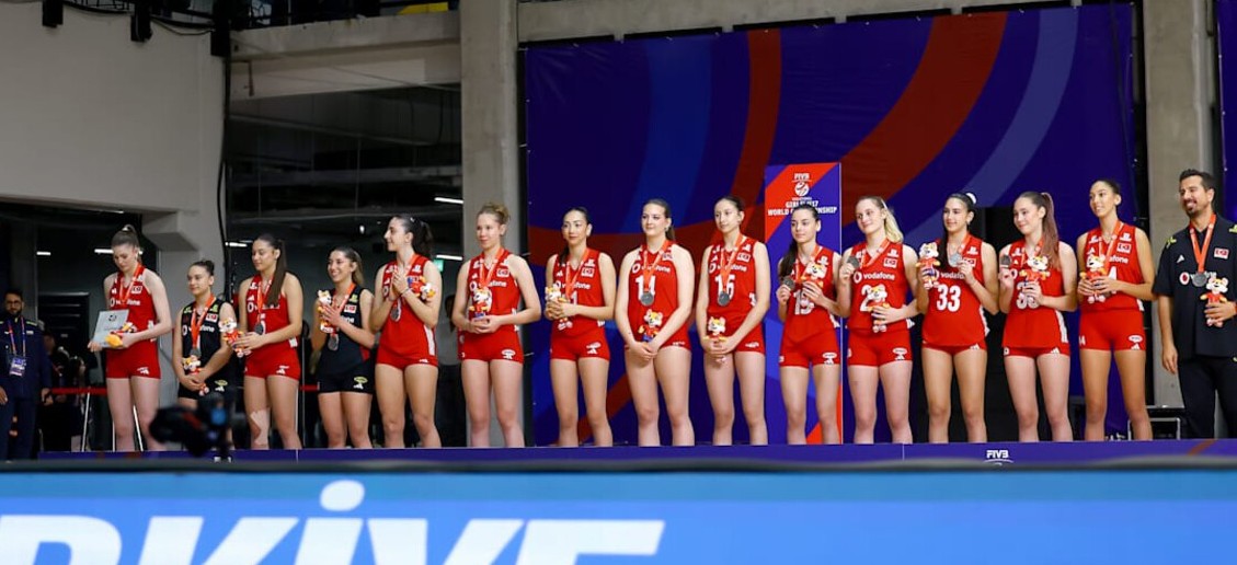 U17 Kız Milli Takımımız, Dünya İkincisi