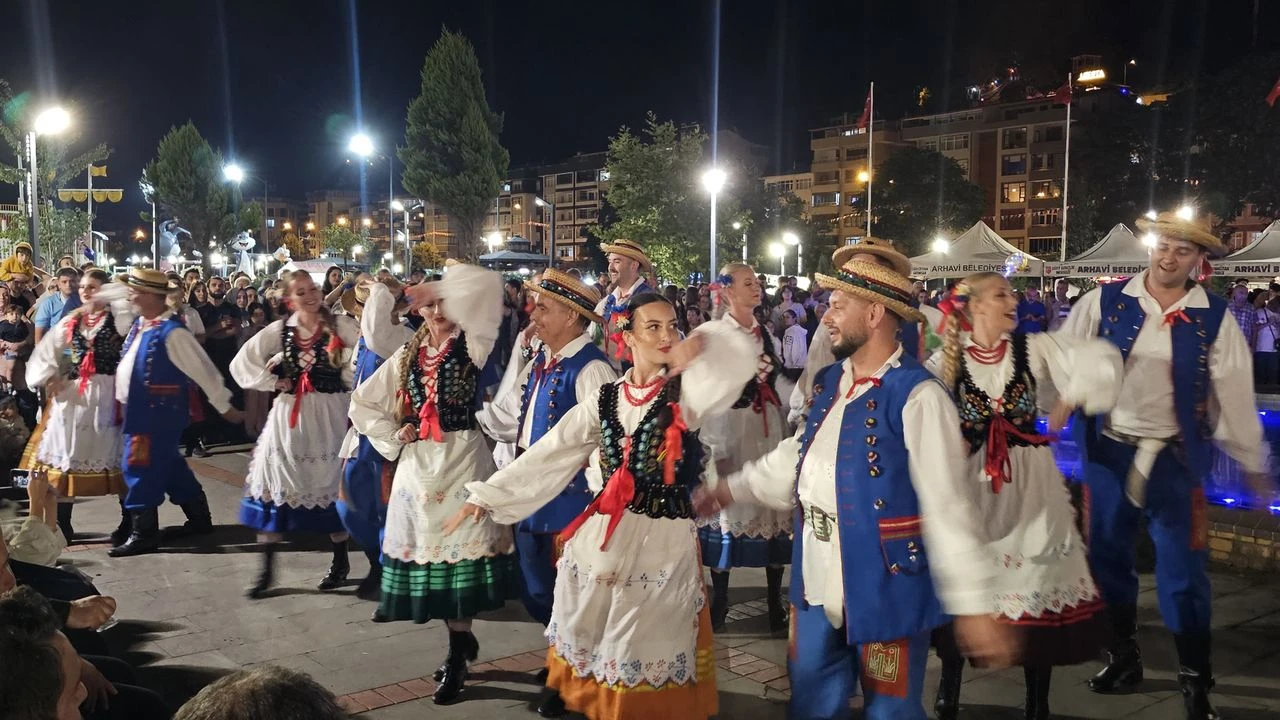 Arhavi Festivali’nde Kültür Şöleni
