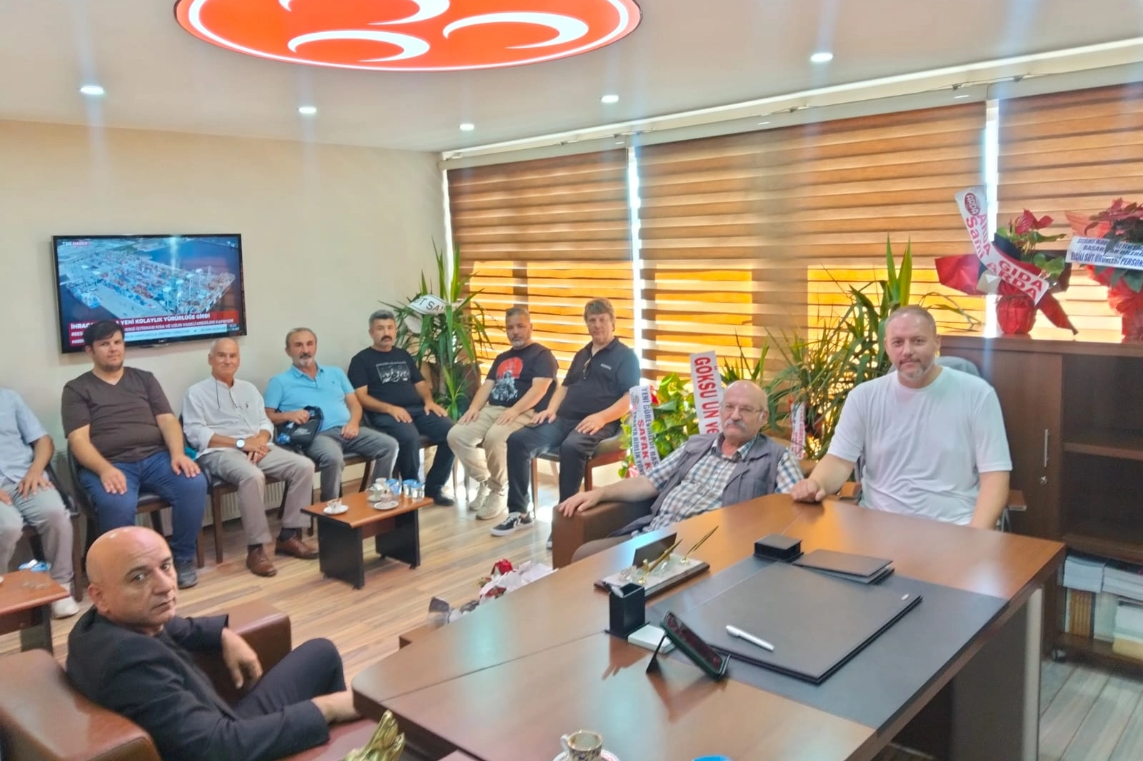 Edirne'de Yesevi Hareketi Derneği’nden MHP'ye 'hayırlı olsun' ziyareti