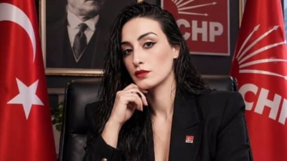 BORÇKA CHP’DE YENİ DÖNEM: SAHAYA GENÇ BİR İSİM ÇIKIYOR