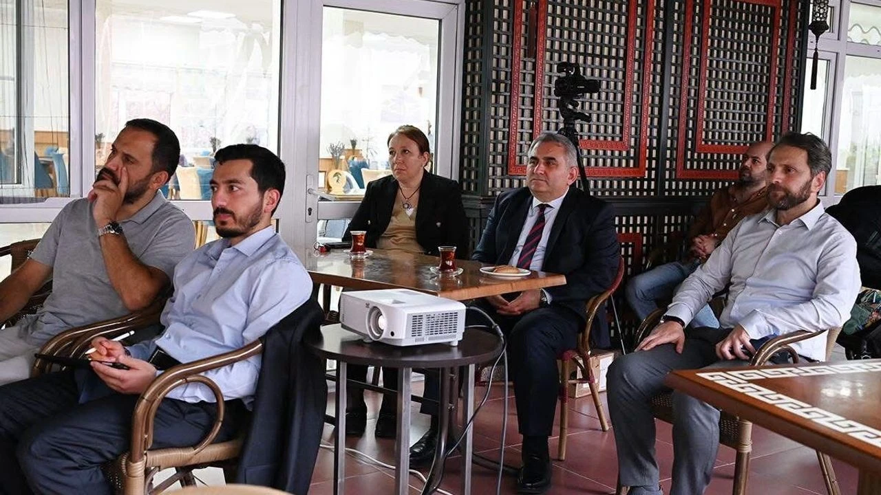AÇÜ Bilim Kafe’de Gazze’de Eğitimin Geleceği Konuşuldu