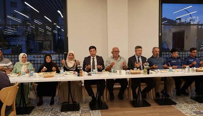 Güneysu’da Gaziler Günü’nde Anlamlı Program