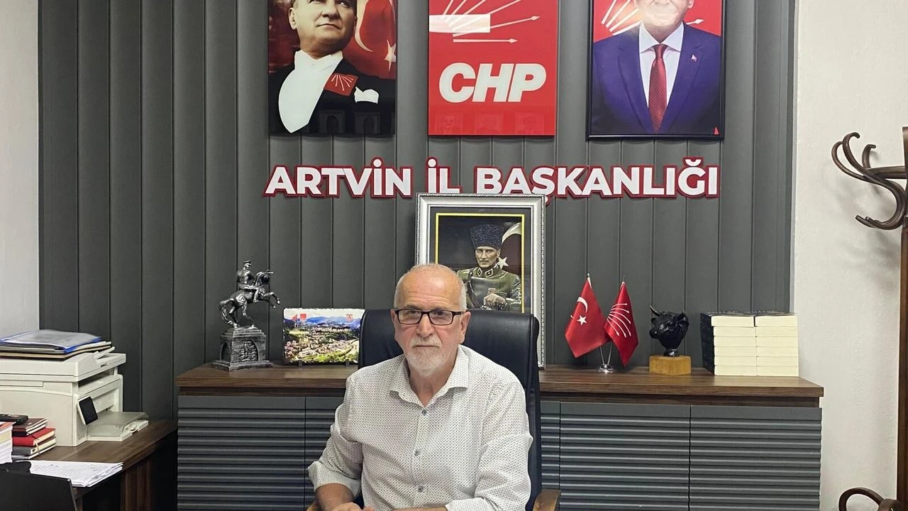 Sessizliğini Bozdu