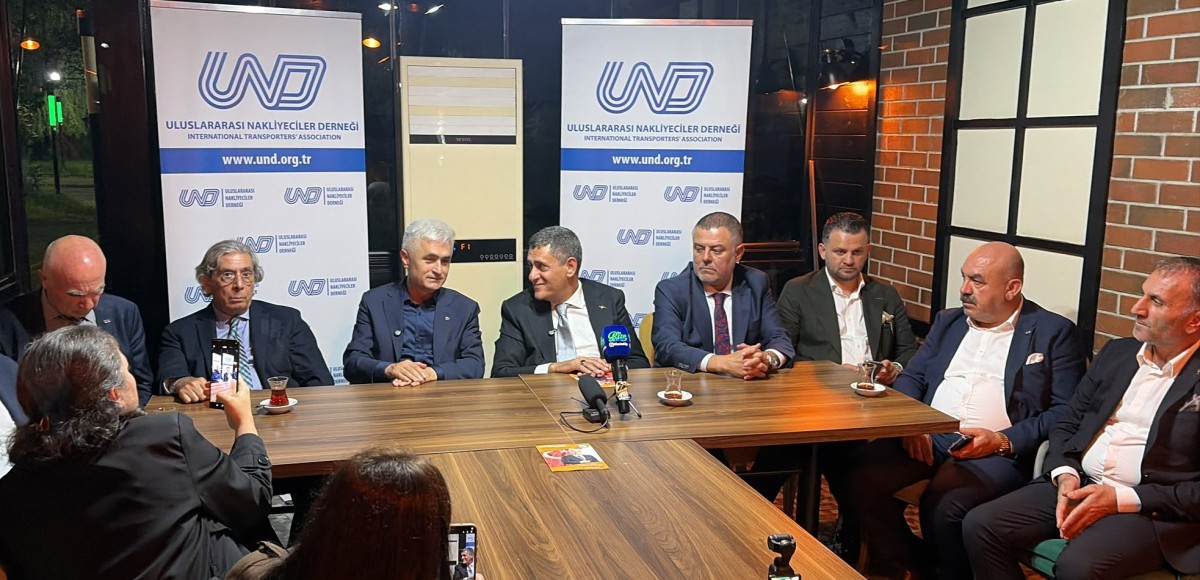 UND Başkanı Rize’de konuştu: “Sınır kapılarındaki bekleme lojistiğin hızını kesiyor”