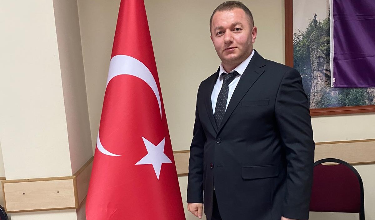 Esnaf Ve Sanatkârlar Odası Başkanı Zabit İspir İlçe Milli Eğitim Müdürünün Görevden Alınmasına Tepki Gösterdi
