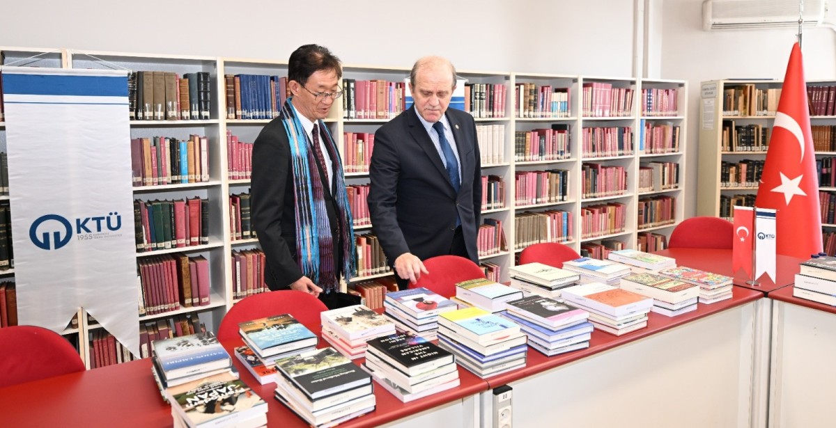 Japonya’dan KTÜ’ye 175 Kitaplık Kültür Köprüsü